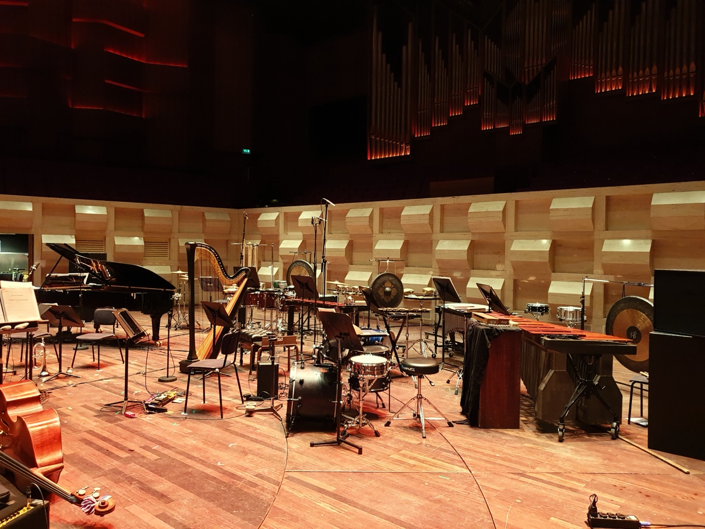 Cybele Studio on the road – De Doelen (main hall, Rotterdam) during a live production of works by the Dutch composer Peter-Jan Wagemans with the DoelenEnsemble Rotterdam